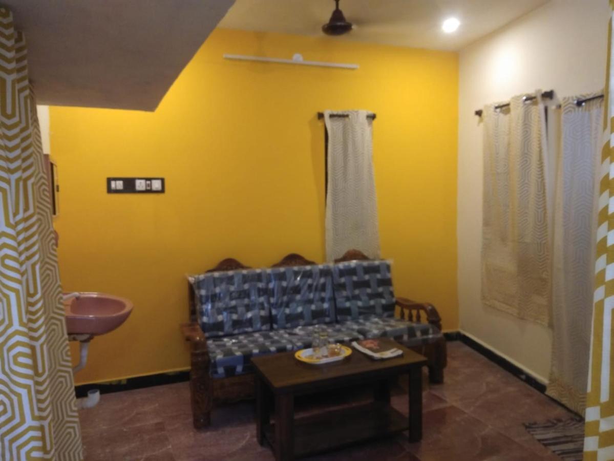 Nks Homestay Пондичери Екстериор снимка